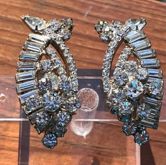 Vintage Delizza & Elster (D&E) Juliana climber earrings - Picture 2 of 9